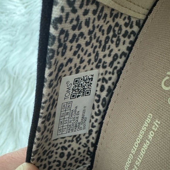 Toms brand women wedges size 7.5 (black with leopard print interior - Picture 5 of 5